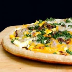 Grilled breakfast pizza