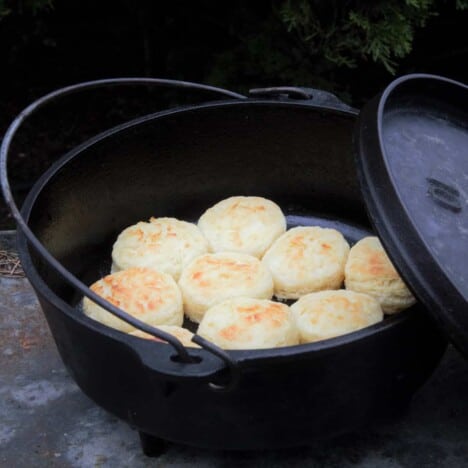 Dutch Oven Camp Cooking Biscuits and Gravy 